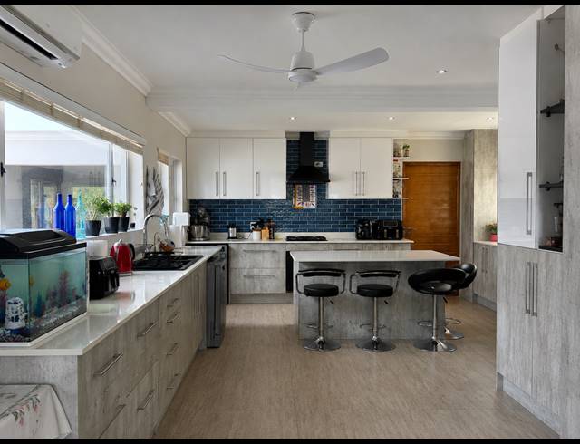 5 BEDROOM HOUSE FOR SALE IN BEVERLEY HILLS ESTATE